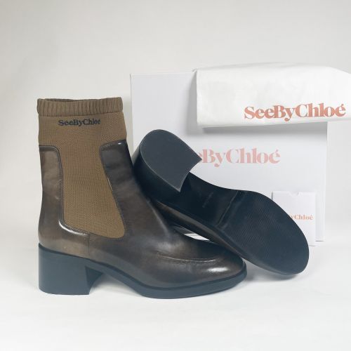 The Wendy chelsea boots with sock