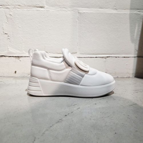 lederen sneakers logo