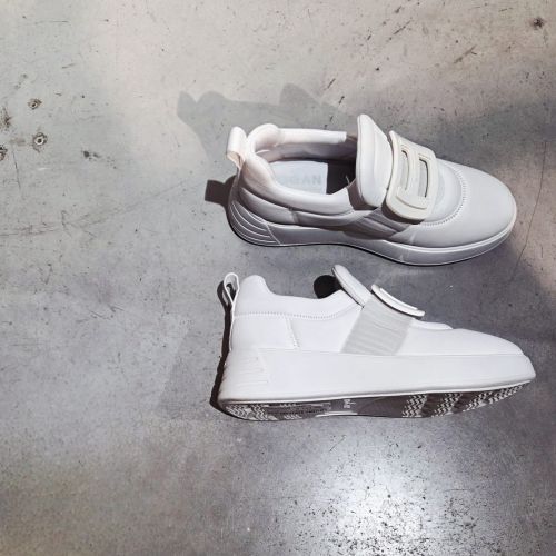 lederen sneakers logo