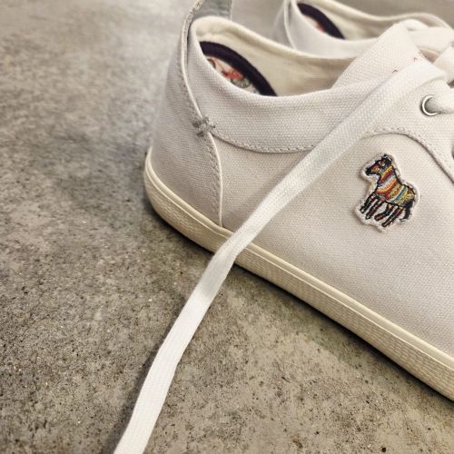 denim sneakers logo