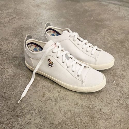 denim sneakers logo