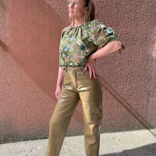 blouse met korte pofmouw en bloemenprint