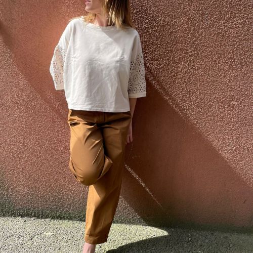 cropped t-shirt met mouw in broderie