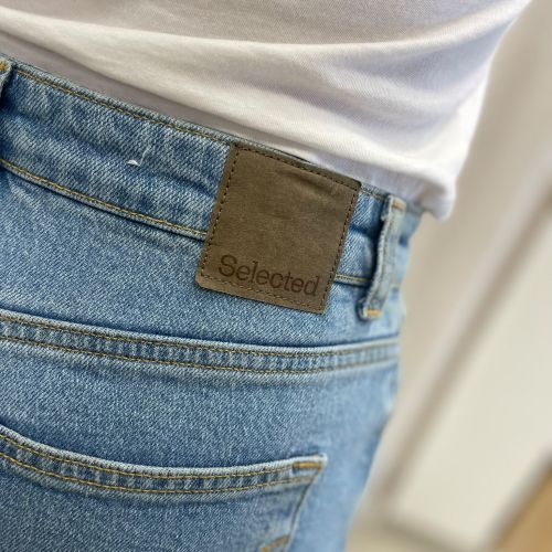 Barrel jeans