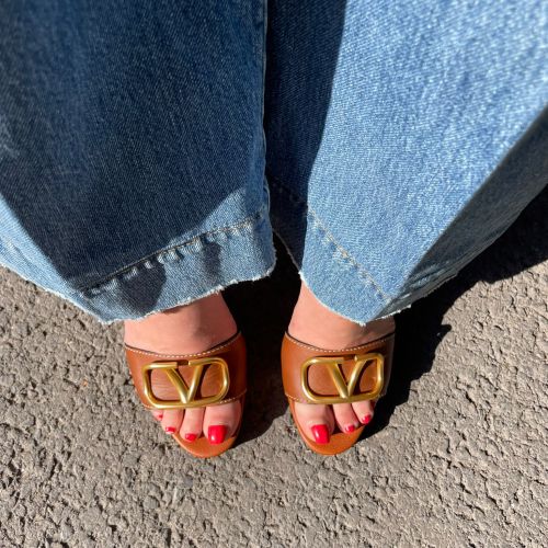 VLogo sandalen met blokhak & enkelband