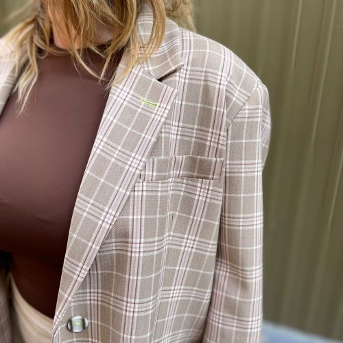 oversized blazer ruitmotief