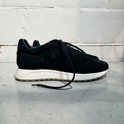 sportieve sneakers su&eacute;de