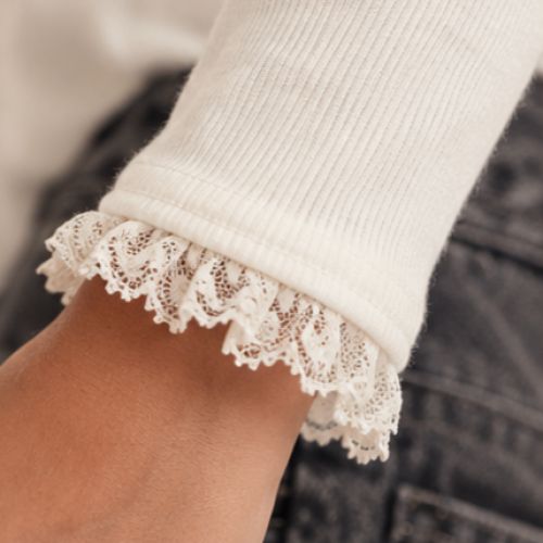 aansluitende pull met logo