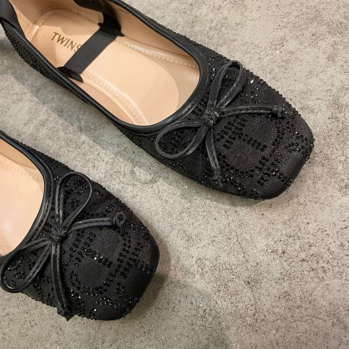 Ballet flats with Oval T embroidery and rhinestones