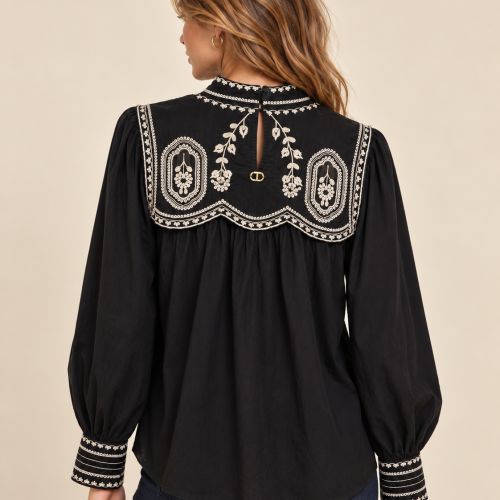 blouse met broderie