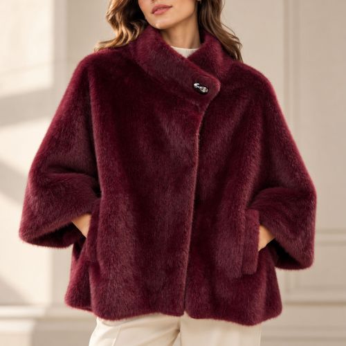 oversized jacket / cape faux fur
