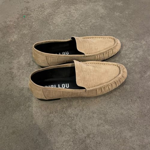 su&eacute;de loafers met krokodillenprint