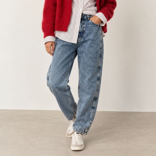 Loose Fit Banana Jeans
