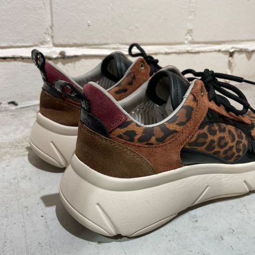 Diamanta sneakers