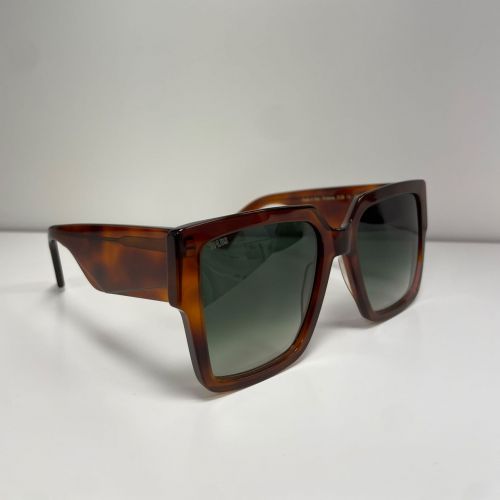 Oversized Havana sunglasses