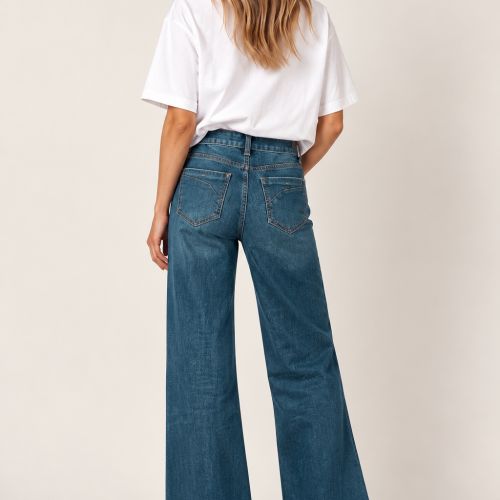flared jeans