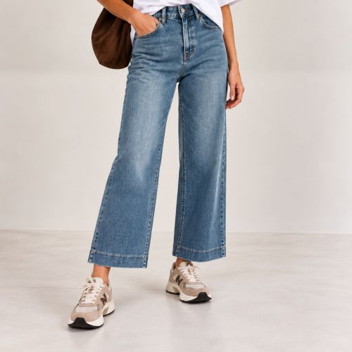 straight jeans