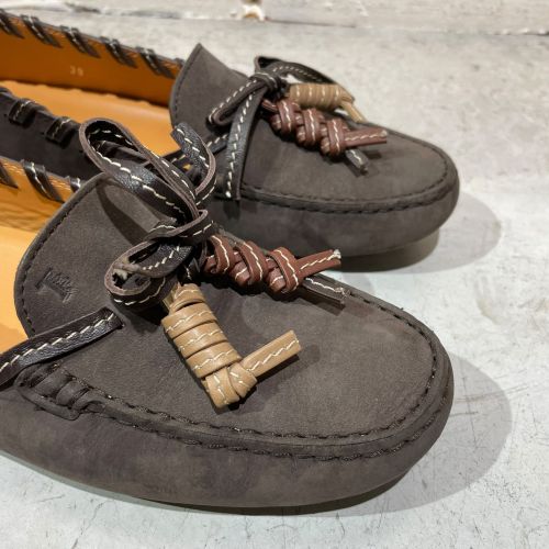 su&eacute;de loafers 